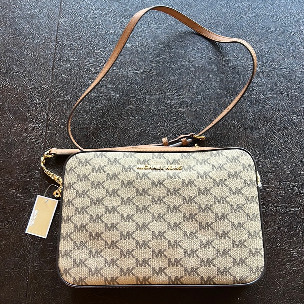 Michael Kors New ew crossbody bag signature print